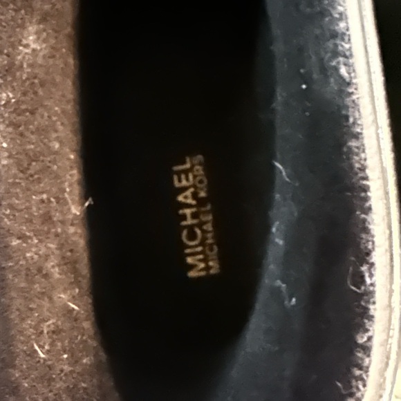 MICHAEL KORS BENJI RAIN BOOTIE/BOOTS BLACK w/ GOLD LOGO Size 8 - Picture 6 of 10